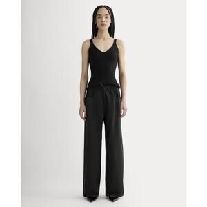 Everlane Women's Easy Cargo Pant in Black, Size Medium, Cotton